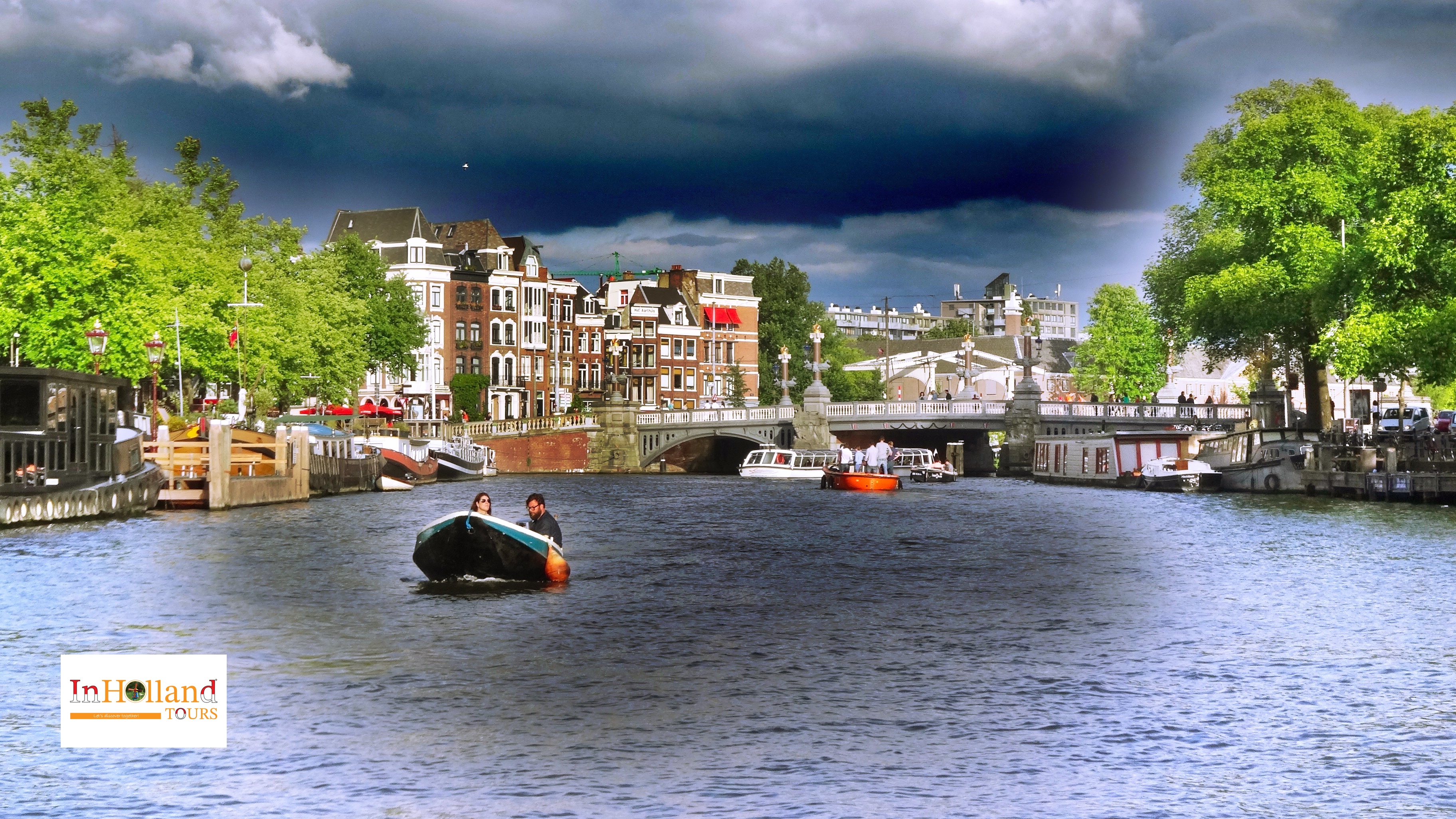 canal amsterdam