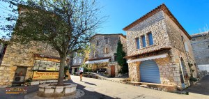 Rumah khas desa Gourdon