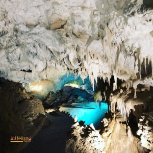 Alepotrypa Yunani, Eropa