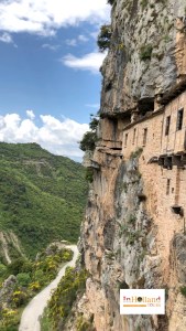 Biara Kipina Tzoumerka Yunai, Eropa