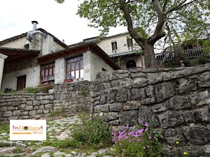 Desa Tsopela Tzoumerka, Yunani Eropa