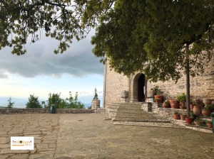 Biara Tsouka Tzoumerka, Yunani Eropa