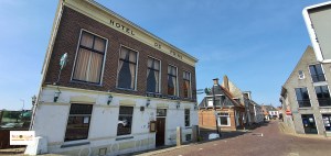 Desa Makkum Belanda, Eropaa