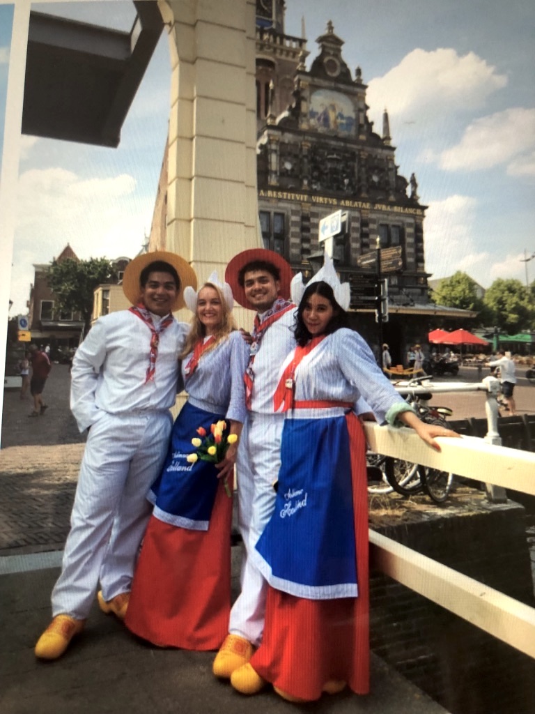 photo pakean tradisional Belanda