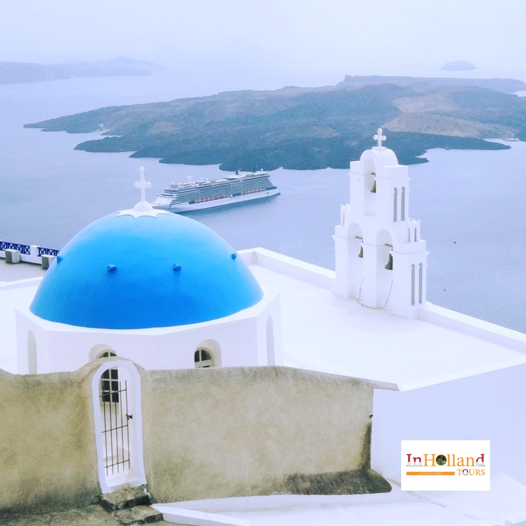 liburan ke Santorini