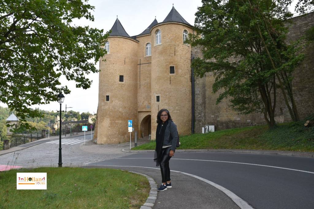 Monumen Three Towers atau Les Trois Tours di kawasan Bock Luksemburg.