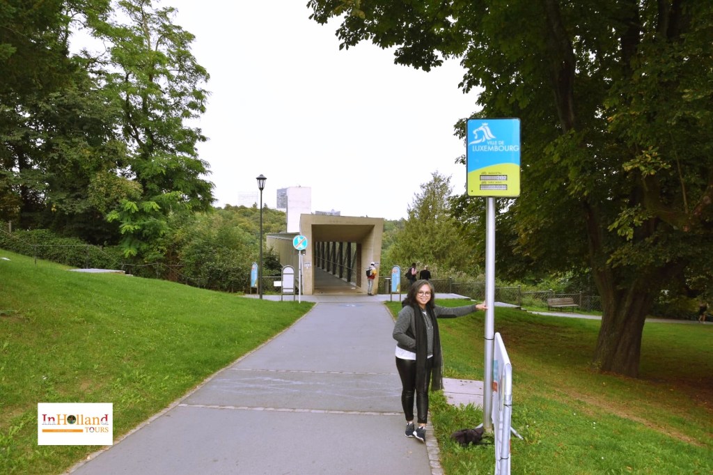 Papan digital jumlah pesepeda harian di Parc Pescatore Luksemburg.
