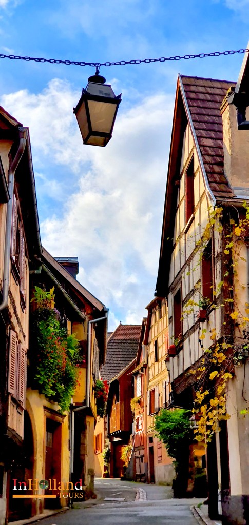 Suasana festival tradisional di Ribeauvillé