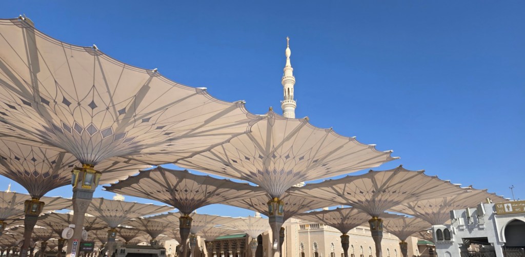 Lantunan talbiyah "Labbaik Allahumma Labbaik"