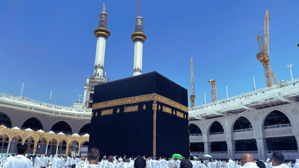 Dari Amsterdam ke Mekkah: Mengikut Bisikan Hati Untuk Umroh