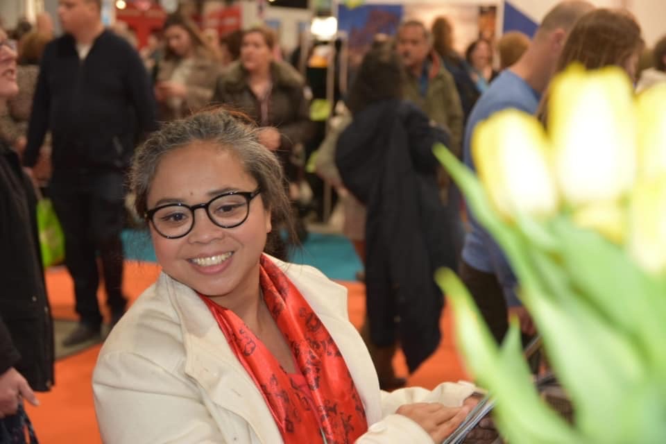 Elly Afriani - Pemandu Wisata Indonesia di Belanda