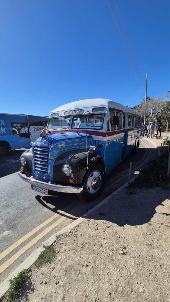 dari vallettta ke mdina ada bus khusus